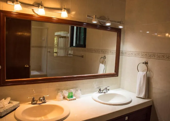 Oasis Boutique 3*